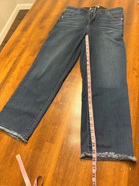 Democracy Dark Blue Women's Straight-Leg Jeans. Frayed hem. Size 10